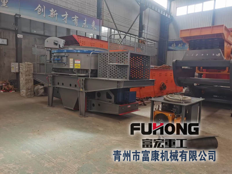 沖擊式破碎機(jī)單機(jī)有固定機(jī)型也有移動(dòng)機(jī)型，用戶(hù)可根據(jù)實(shí)際情況進(jìn)行選配